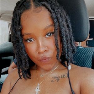 Meet your Posher, Moeishia